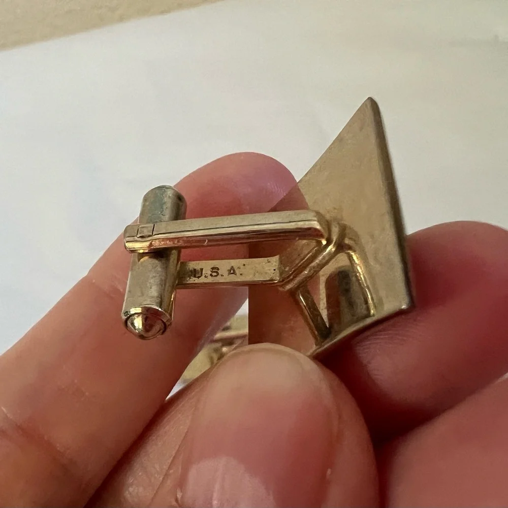 Vintage Hickok USA Gold Tone “B” Initial Cufflinks Rectangular Mid Century